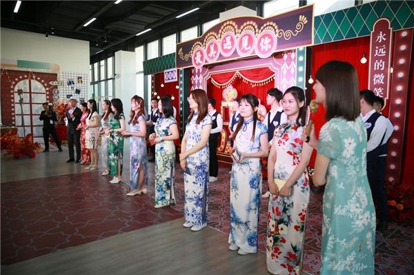  莱比锡红牛新帅首秀遭遇惨败  